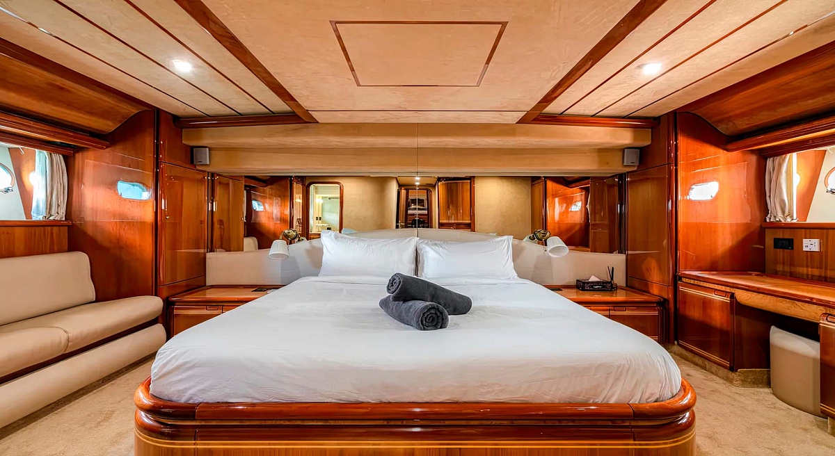 Аренда яхты Ferretti 80 Sofia на Пхукете